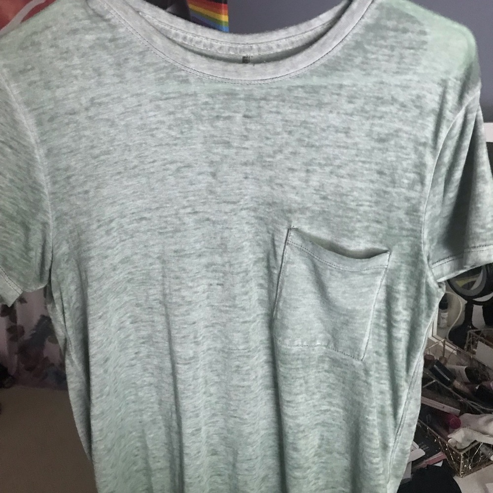 Super comfy green tee